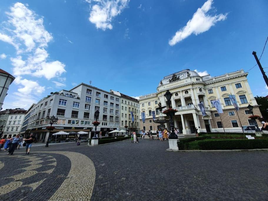 Lovely & Unique Apt In The Historic Center. Μπρατισλάβα Εξωτερικό φωτογραφία